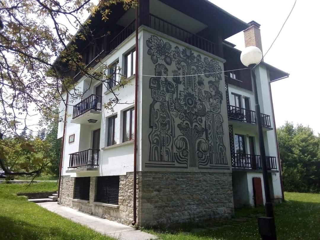 Отель Чичо Томовата Колиба Трявна Экстерьер фото